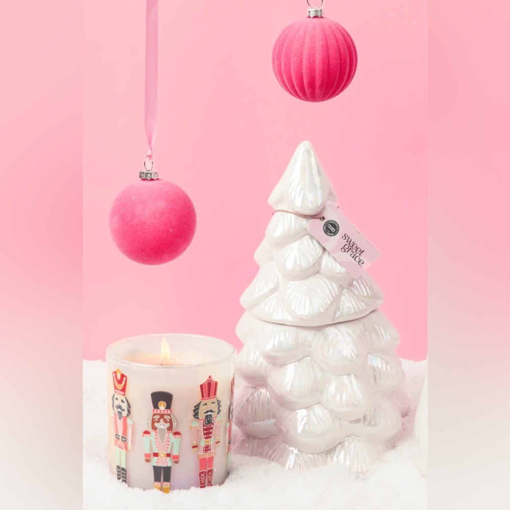 Sweet Grace Holiday Nutcracker Candle - Picture 6 of 6